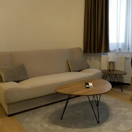 Ima Smolensk 33 Old Town Free Parking